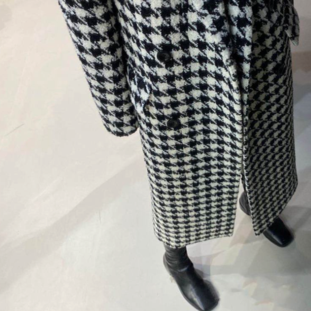 Long Coat for Women with Houndstooth Design