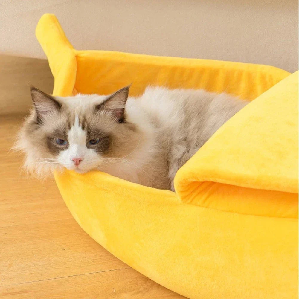 Pet Bed with a Banana Motif