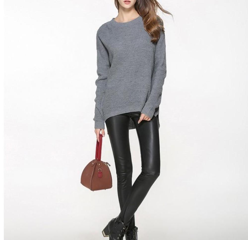 Soft Round Neck Sweater for Women: Maintaining Clarity and Distinction