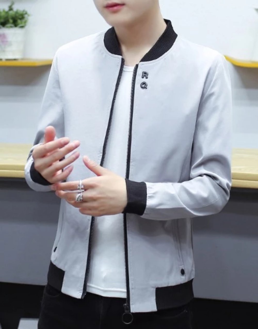 Round Neck Zipper Jacket for Men with Built-in Insulating Layer