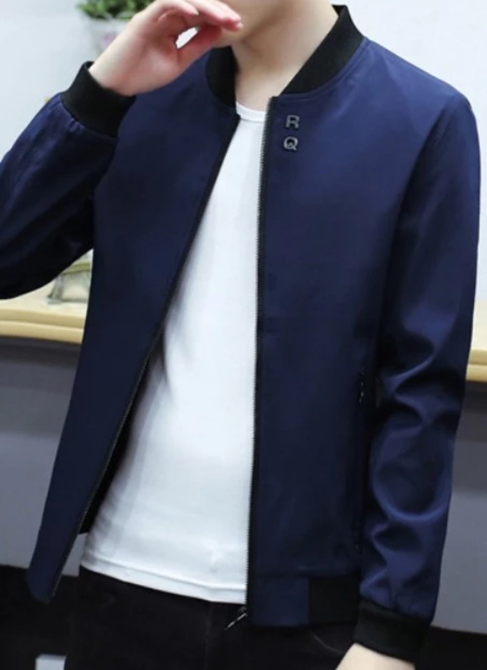 Round Neck Zipper Jacket for Men with Built-in Insulating Layer