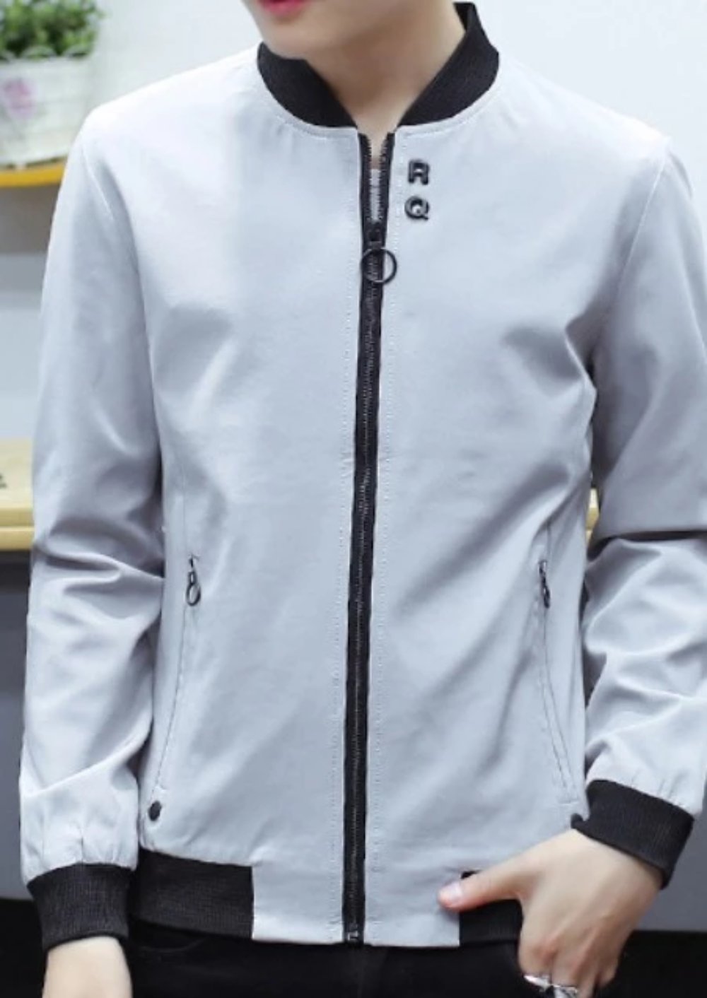 Round Neck Zipper Jacket for Men with Built-in Insulating Layer