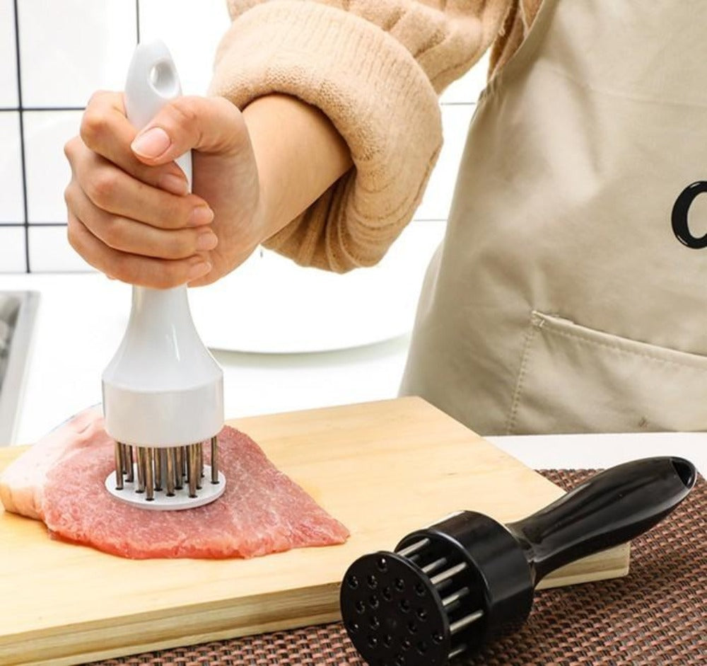 2-Piece Set of Meat Tenderizers with Stainless Steel Needles