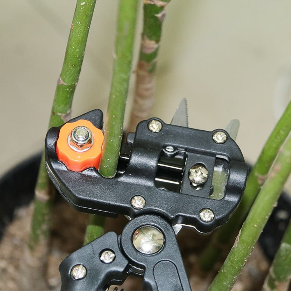 Gardening Shears with Two Blades for Pruning and Trimming