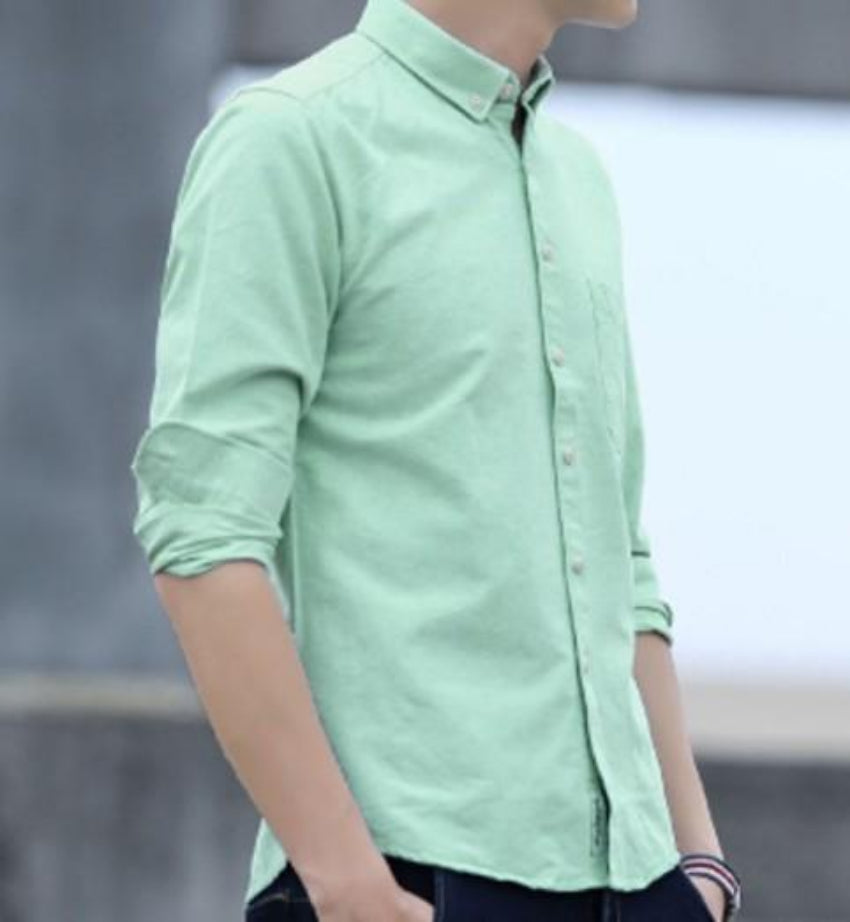 Button-Down Casual Shirt for Men with Long Sleeves, Designed to be Worn Untucked