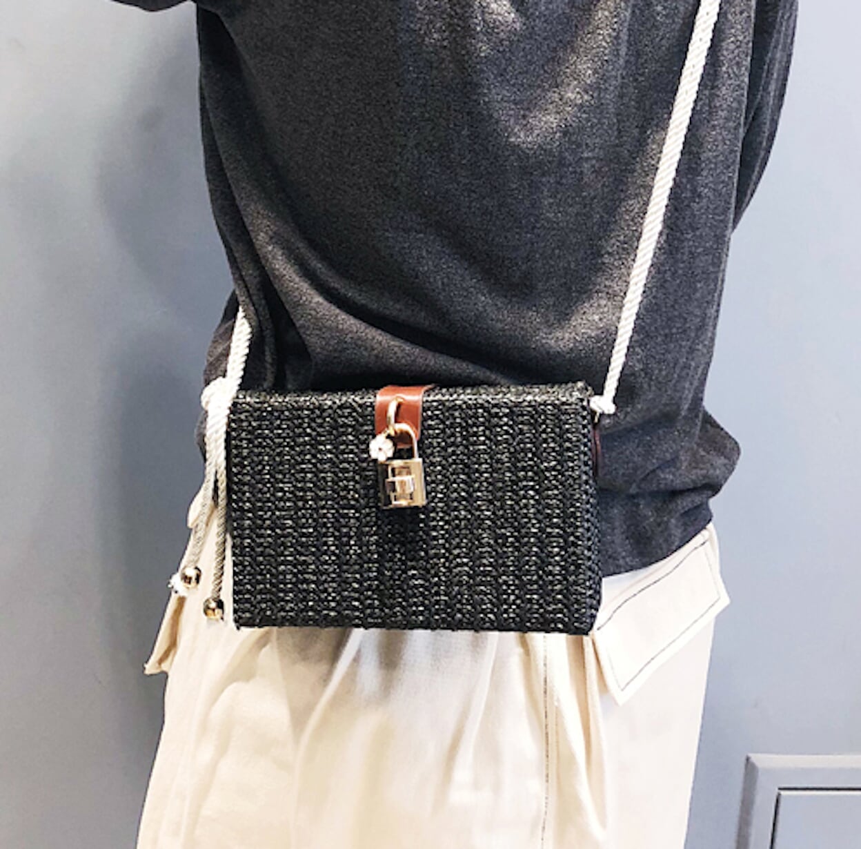 Straw Shoulder Bag with Box Clutch Design