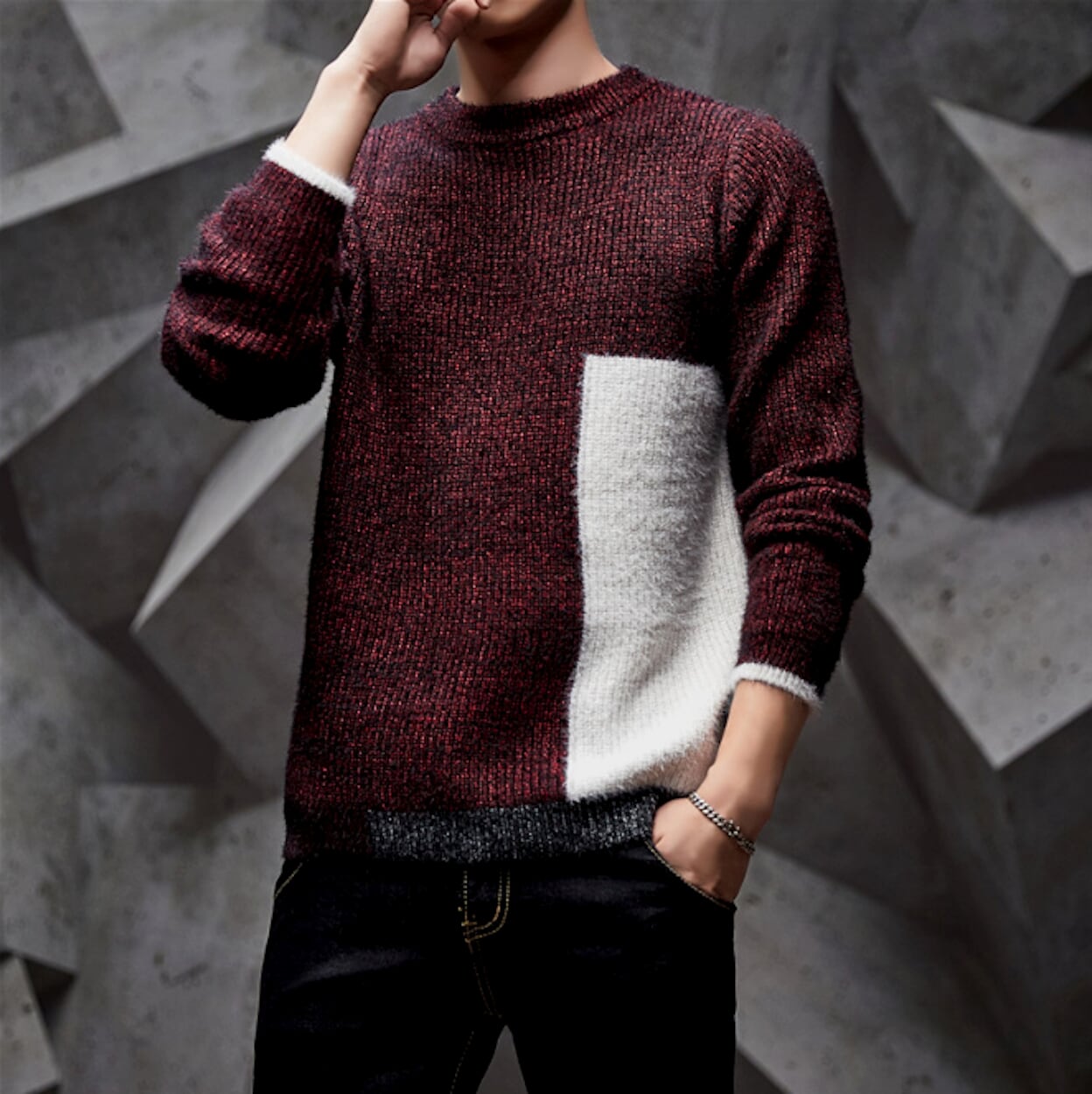 Color-Blocked Round Neck Men's Sweater
