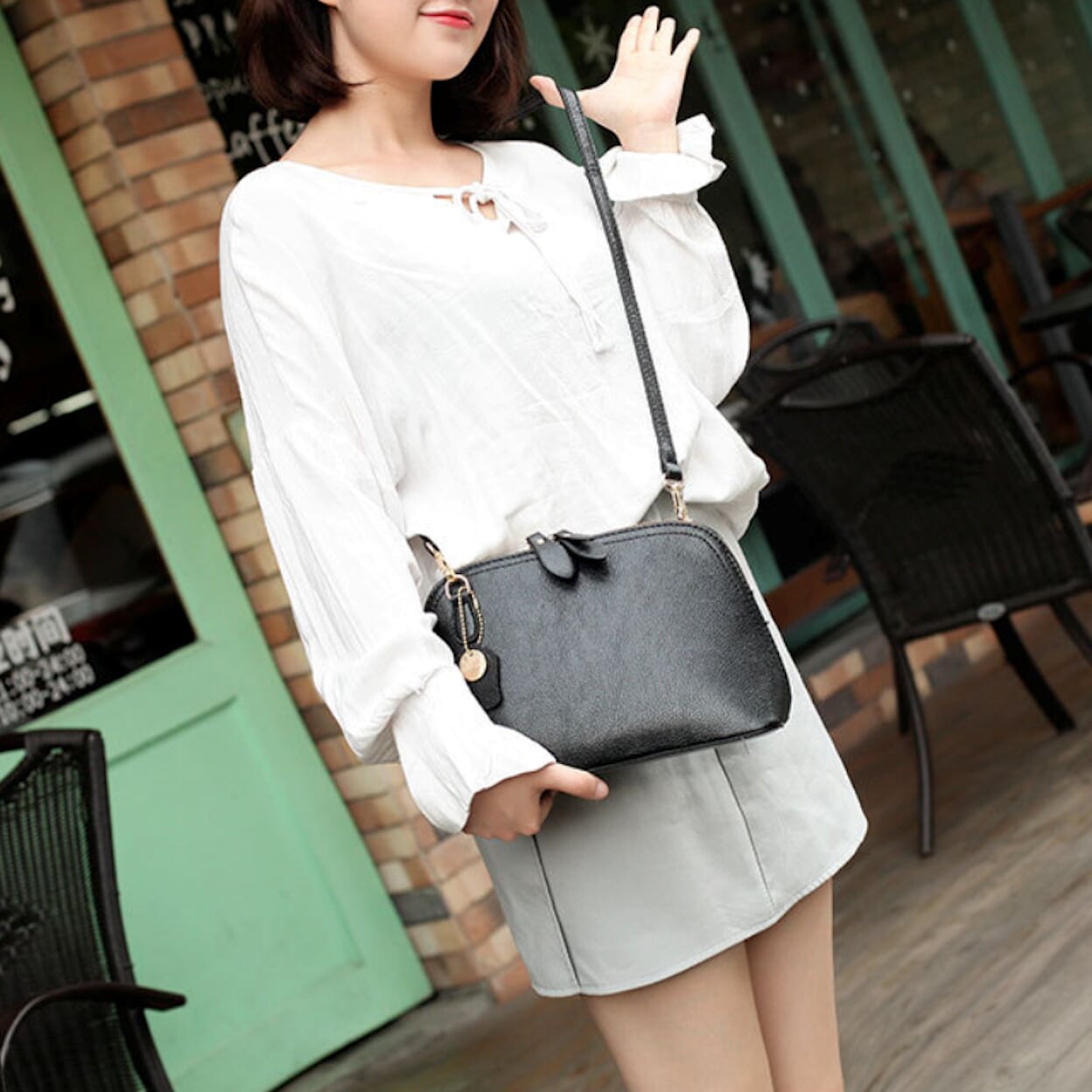 Ladies' Shoulder Bag with Double Zipper Opening