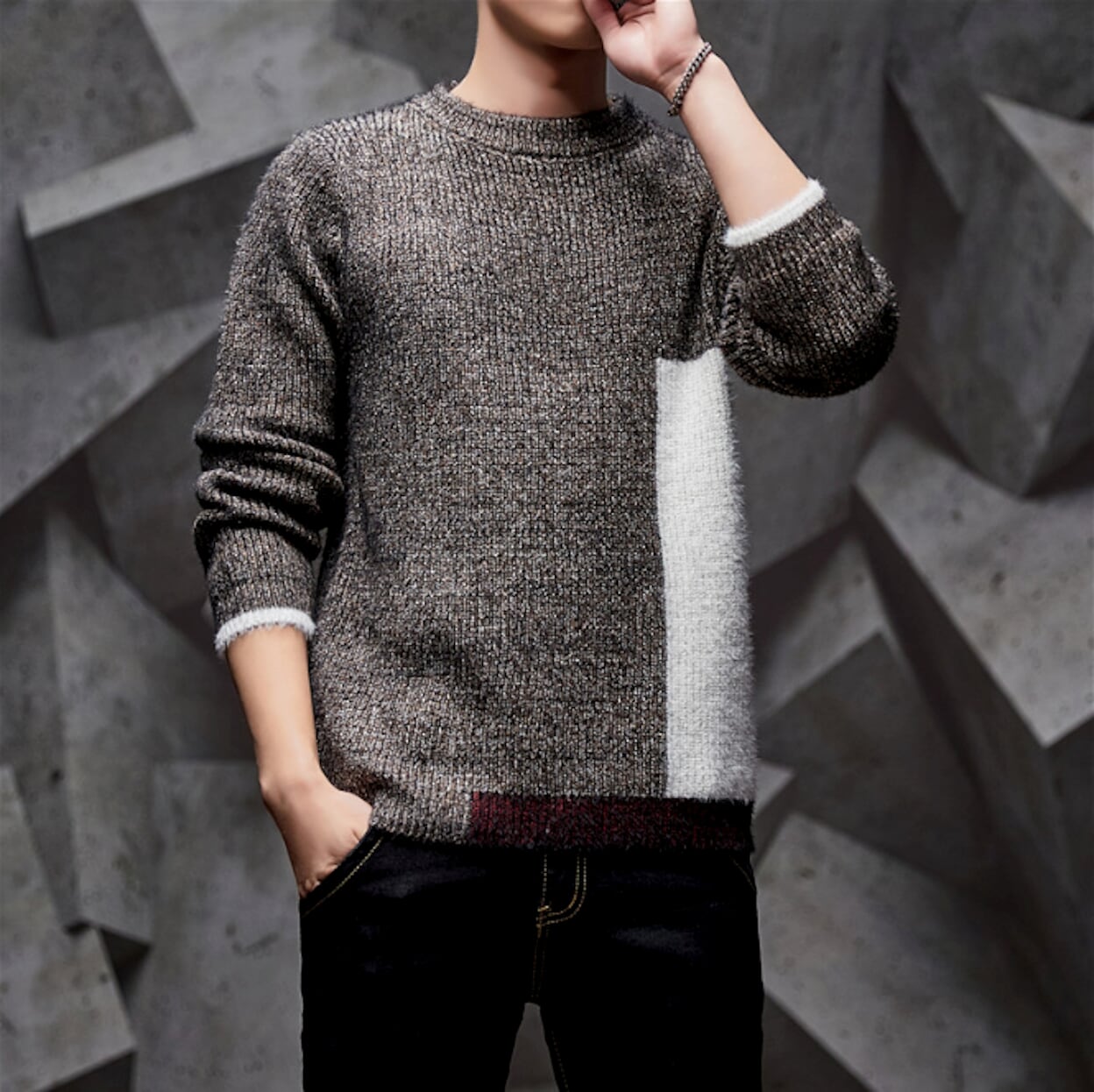 Color-Blocked Round Neck Men's Sweater