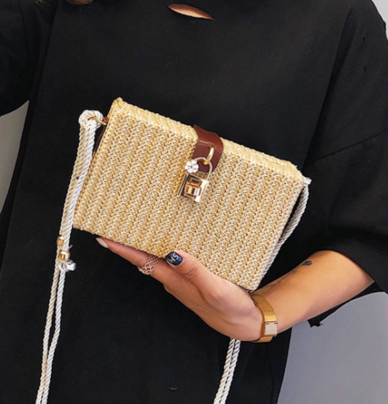 Straw Shoulder Bag with Box Clutch Design