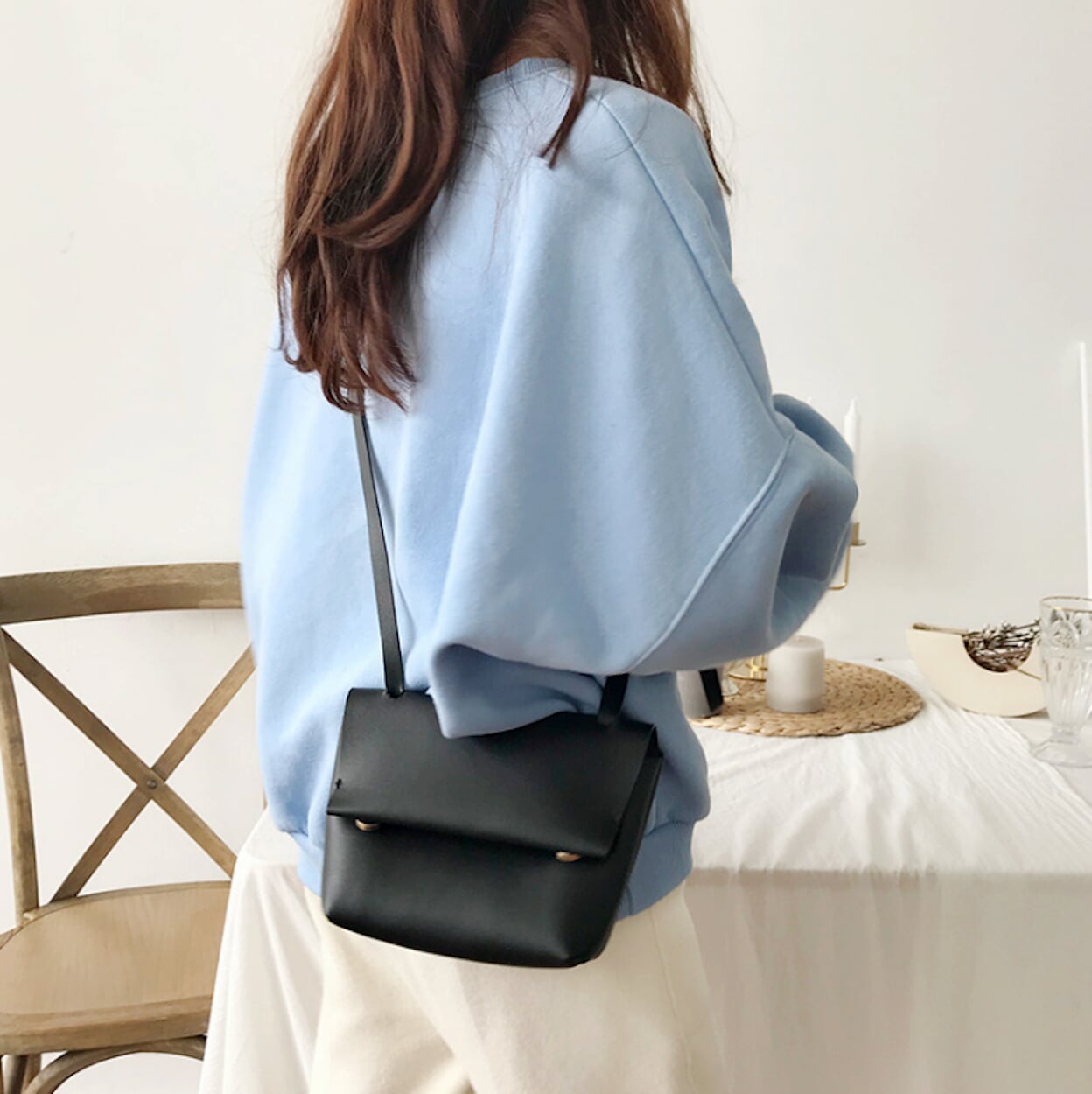 Small Vegan Leather Shoulder Bag for Women - A Stylish Choice for Casual Outings