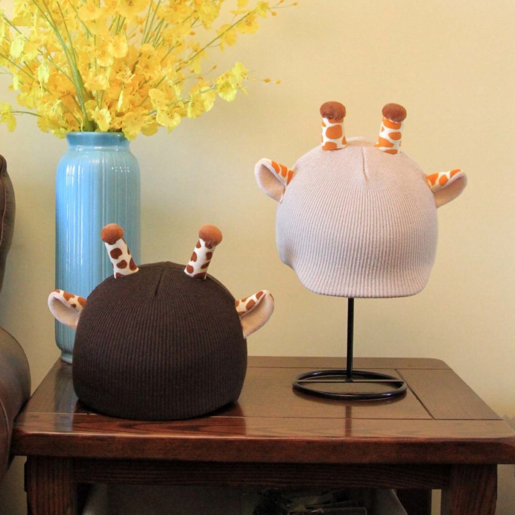 Helmet Rizz: Giraffe Ski Cover