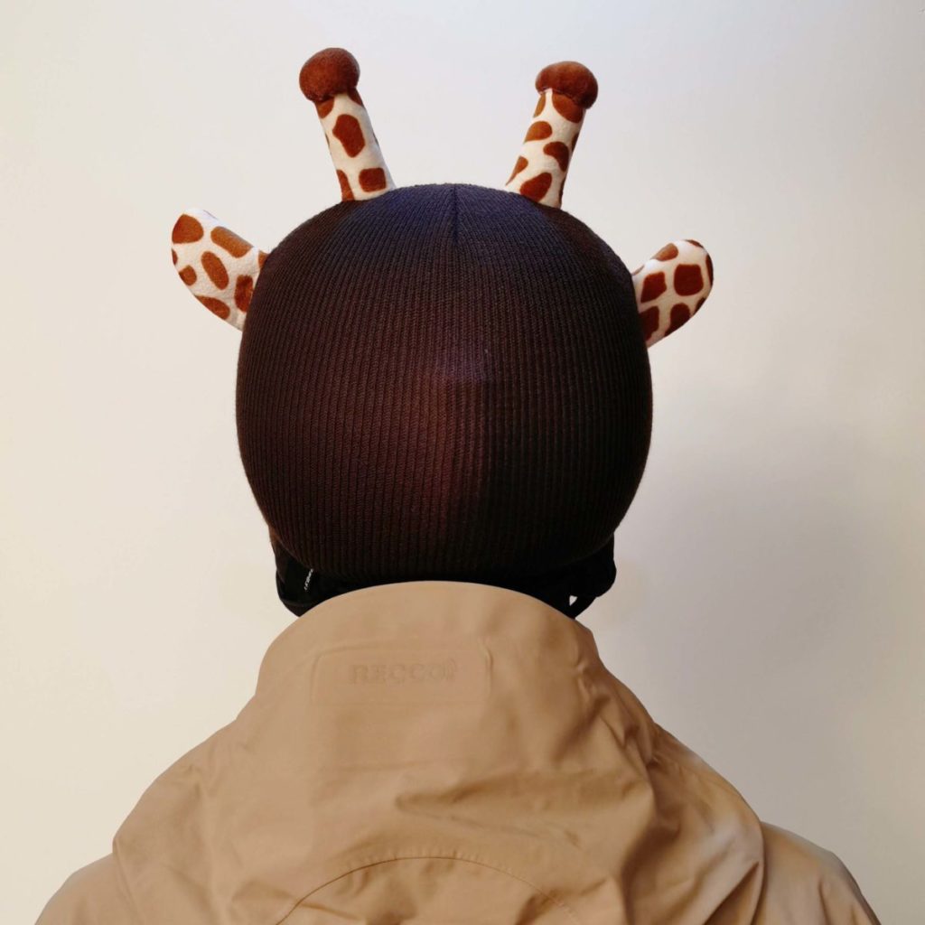 Helmet Rizz: Giraffe Ski Cover