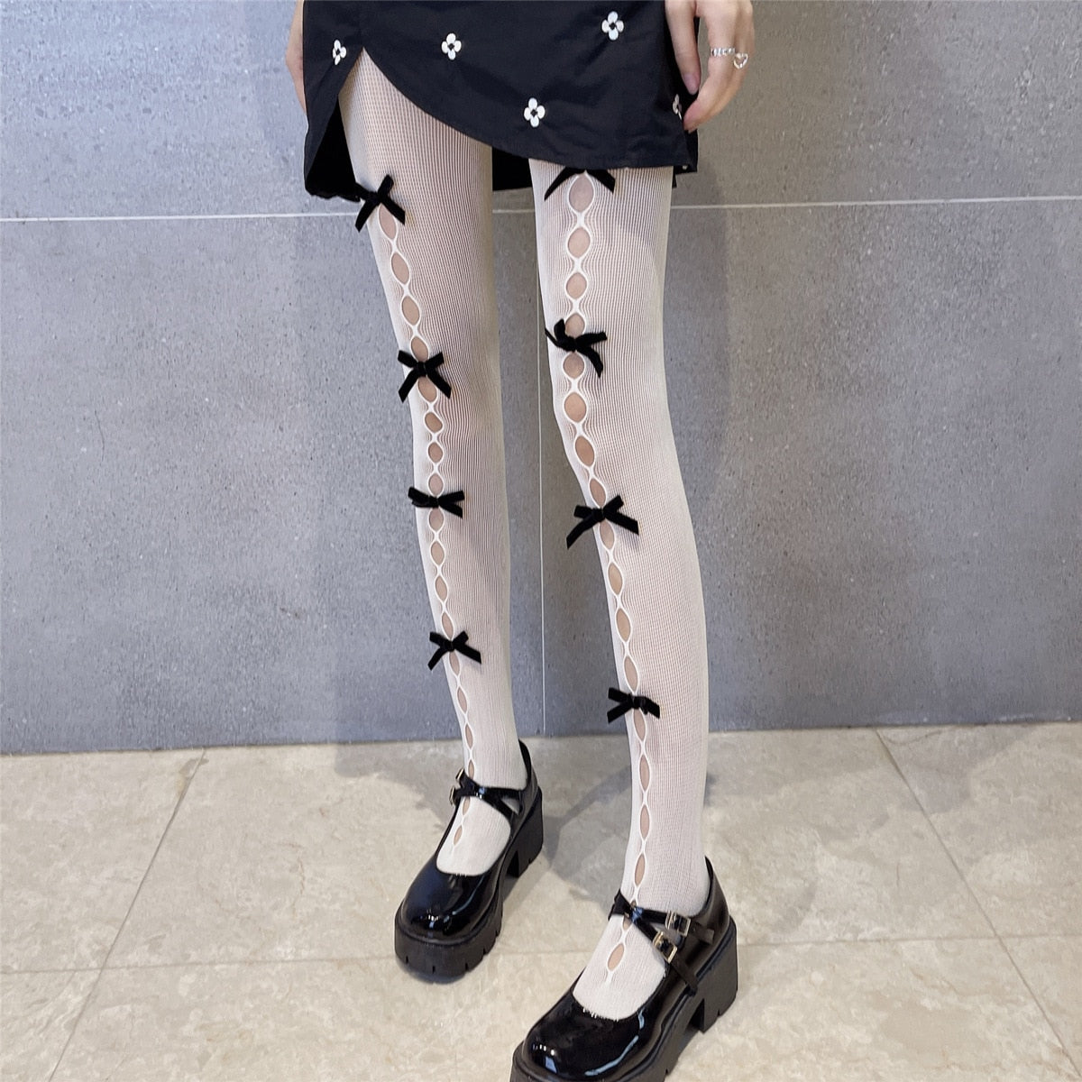 Black & White Anime Bowknot Laces